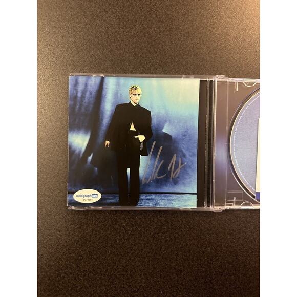 SIGNED Luke Hemmings - Boy CD AUTOGRAPH COA #SC79381 - Picture 2 of 3